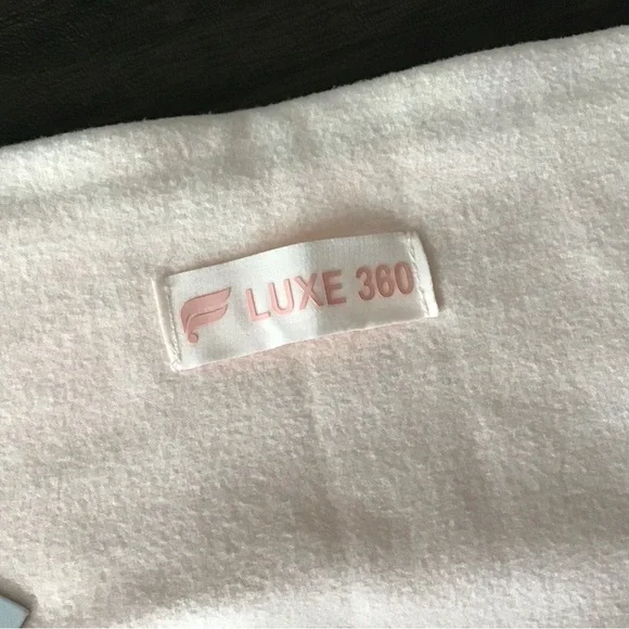 NWT FABLETICS LUXE360 Leggings - Super soft! - Picture 5 of 6